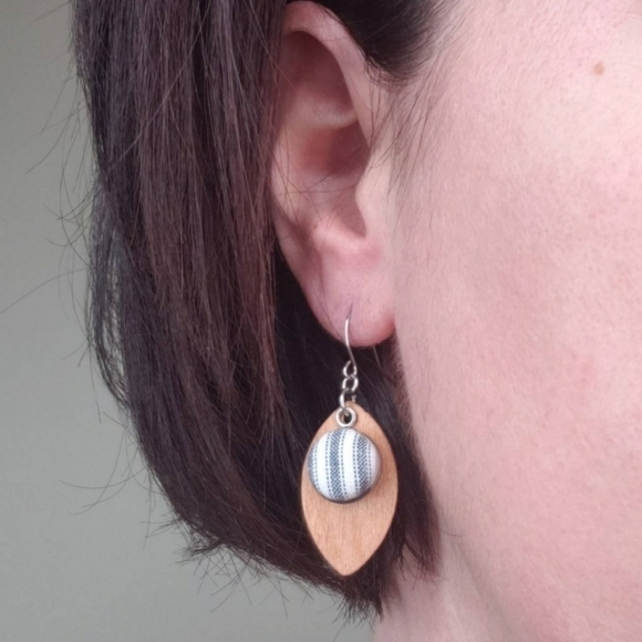 New Handmade | Vine Print Wooden Leaf Earrings - Picture 2 of 2